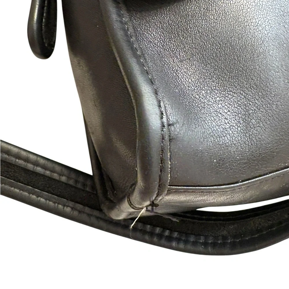 Coach vintage black leather New York City Spectator bag